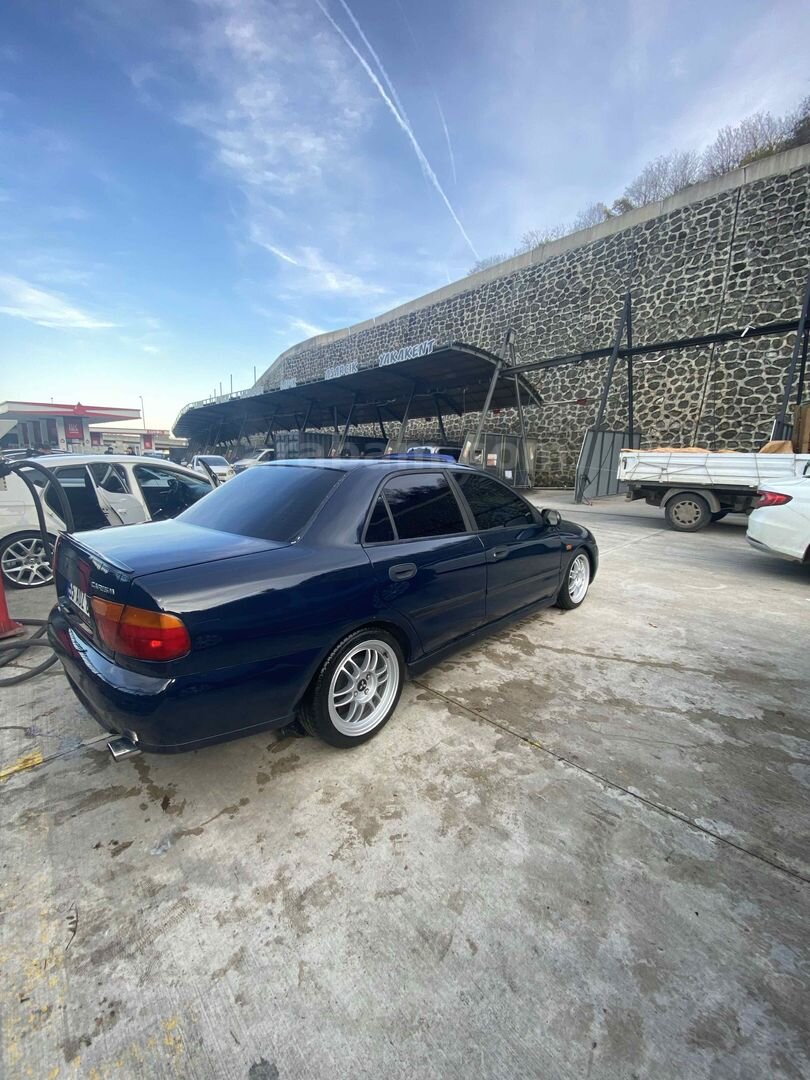 Sahibinden Mitsubishi carisma 1.6 GL 1999 Model İhtiyaçtan satılık 3