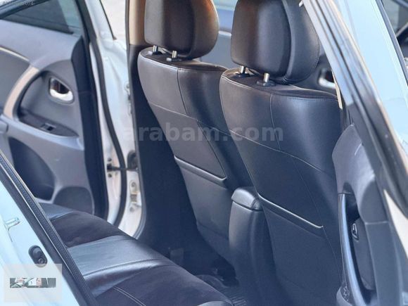 BOZKURT*2012 TOYOTA AVANSİS ELEGANT EXTRA 225.KM 1 P BOYALI