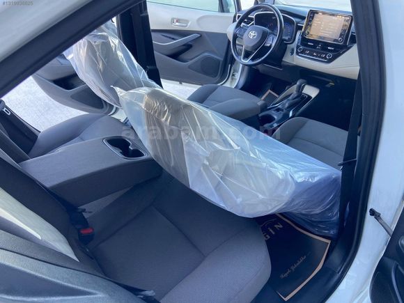 ILK SAHIBINDEN 2019 COROLLA 1.8 HYBRID SANRUF HATASIZ 123 BIN KM