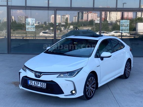 ILK SAHIBINDEN 2019 COROLLA 1.8 HYBRID SANRUF HATASIZ 123 BIN KM