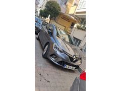 Sahibinden Renault Clio 1.0 TCe Touch 2023 Model