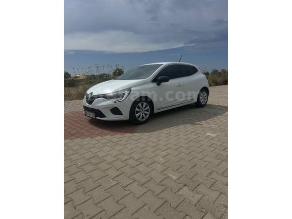 İçinde sigara dahi içilmemiş Renault Clio