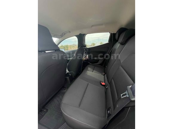 İçinde sigara dahi içilmemiş Renault Clio