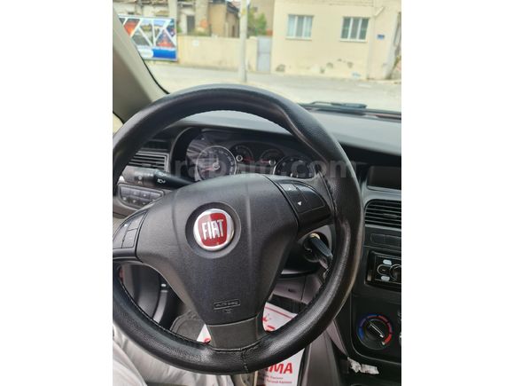 Sahibinden Fiat Linea 1.4 Fire Active Plus 2010 Model  193.000 km Kırmızı