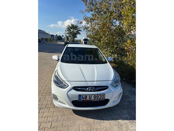 Sahibinden Hyundai Accent Blue 1.4 D-CVVT Mode Plus 2015 Model 