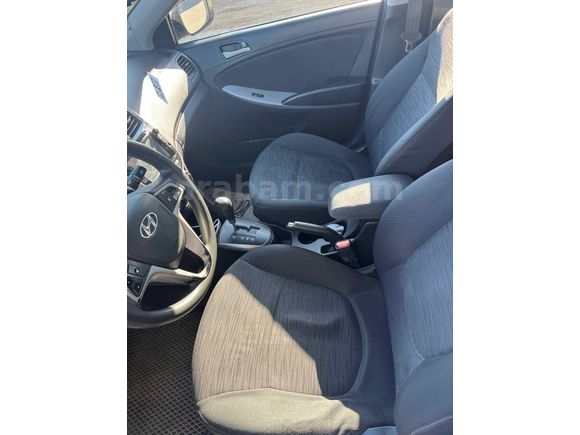 Sahibinden Hyundai Accent Blue 1.4 D-CVVT Mode Plus 2015 Model 