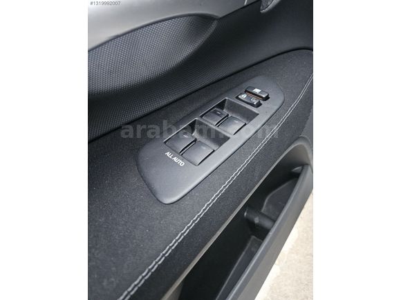 2012 TOYOTA AURİS 1.4 DİZEL OTOMATİK COMFORT EXTRA