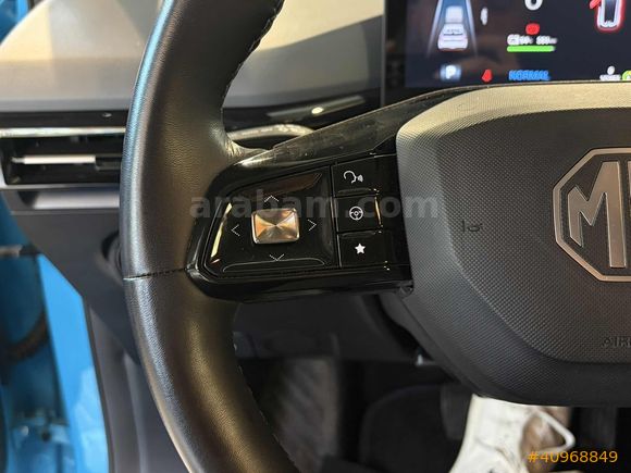 | UNIQ AUTO |2023 MG4 LUXURY CARPLAY BOYASIZ