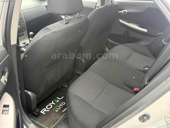 ROYAL AUTO'dan EMSALSİZ COROLLA 1.4 D-4D DIZEL ELEGANT 123km