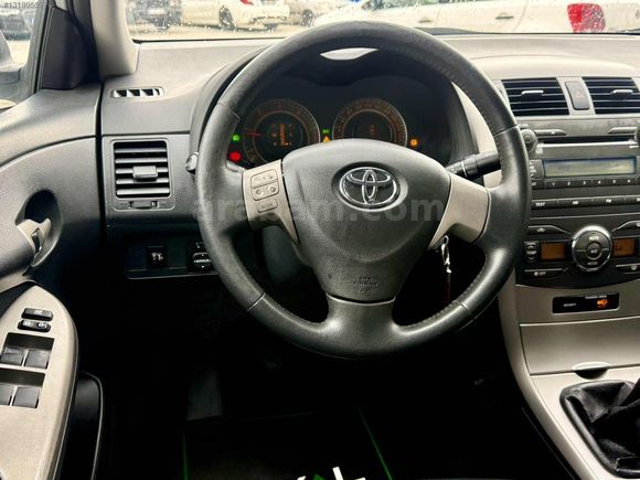 ROYAL AUTO'dan EMSALSİZ COROLLA 1.4 D-4D DIZEL ELEGANT 123km