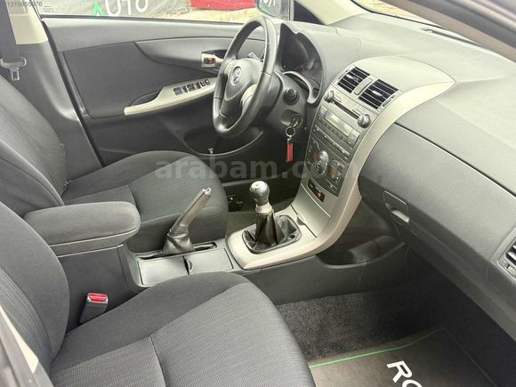 ROYAL AUTO'dan EMSALSİZ COROLLA 1.4 D-4D DIZEL ELEGANT 123km