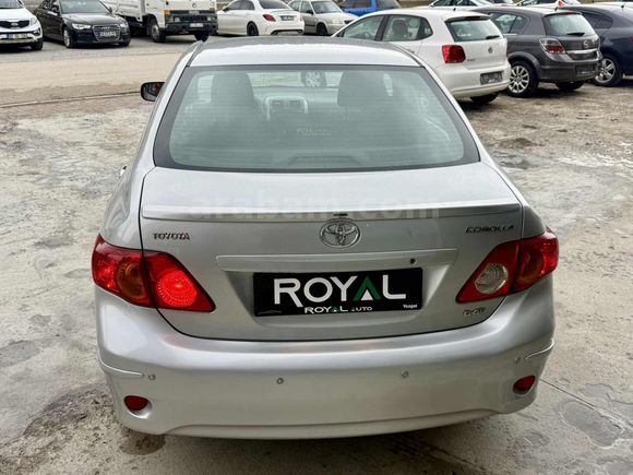 ROYAL AUTO'dan EMSALSİZ COROLLA 1.4 D-4D DIZEL ELEGANT 123km