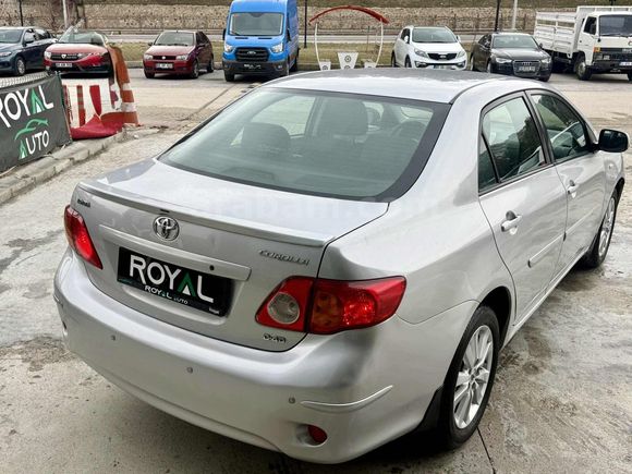 ROYAL AUTO'dan EMSALSİZ COROLLA 1.4 D-4D DIZEL ELEGANT 123km