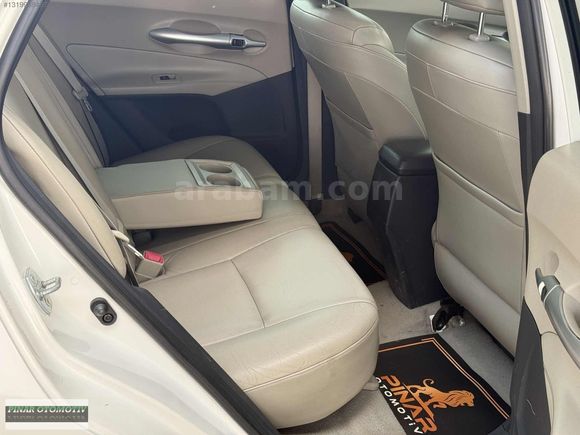 TOYOTA AURİS 1.6 ELEGANT SUNROOF DERİ KOLTUK ISITMA FULL
