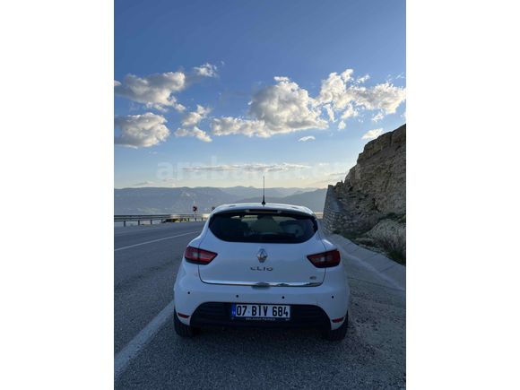 Sahibinden Renault Clio 1.5 dCi Joy 2017 Model  277.000 km Beyaz