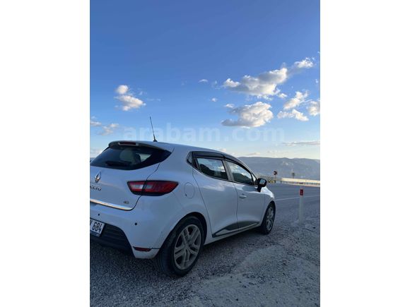 Sahibinden Renault Clio 1.5 dCi Joy 2017 Model  277.000 km Beyaz
