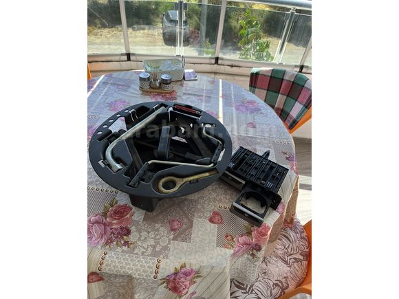 Masrafsız Binilecek Alfa Romeo 147 1.6 TS