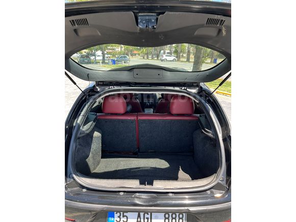 Masrafsız Binilecek Alfa Romeo 147 1.6 TS