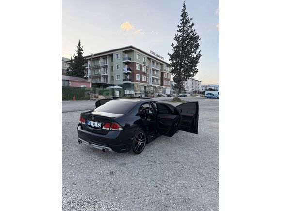 Sahibinden Honda Civic 1.6 Elegance 2010 Model  200.000 km Siyah