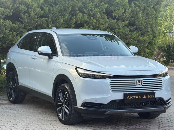 2024 Model BOYASIZ 6.500 Km'de CH-R Elegance