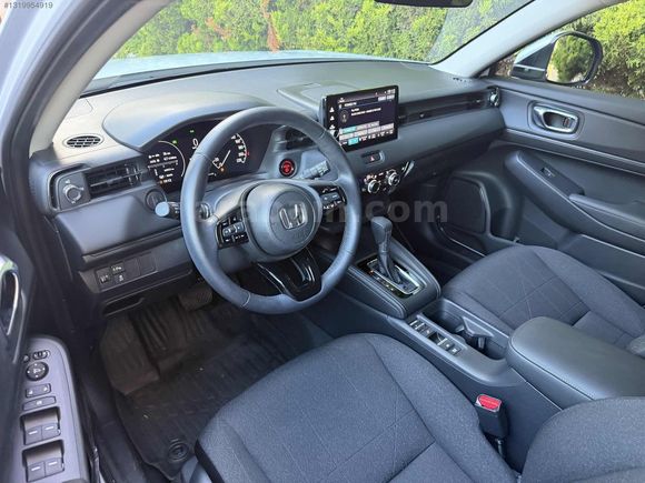 2024 Model BOYASIZ 6.500 Km'de CH-R Elegance