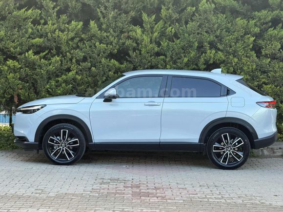 2024 Model BOYASIZ 6.500 Km'de CH-R Elegance