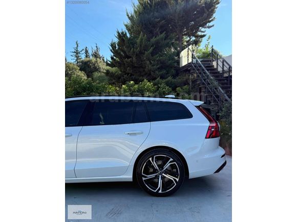 2025 VOLVO V60 2.0 B4 PLUS DARK HATASIZ+BOYASIZ+DEĞİŞENSİZ