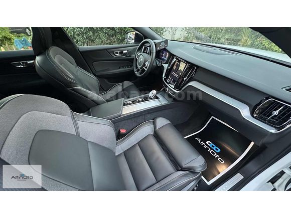 2025 VOLVO V60 2.0 B4 PLUS DARK HATASIZ+BOYASIZ+DEĞİŞENSİZ