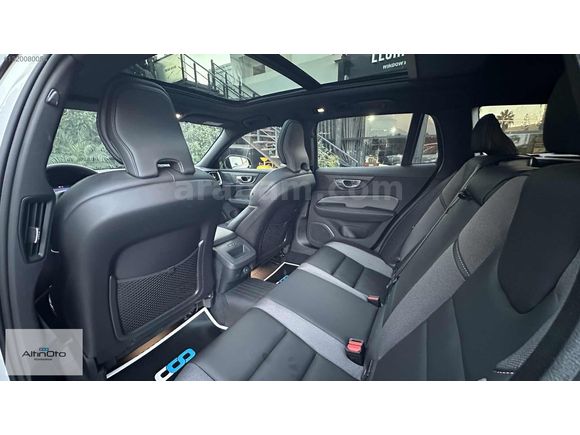 2025 VOLVO V60 2.0 B4 PLUS DARK HATASIZ+BOYASIZ+DEĞİŞENSİZ