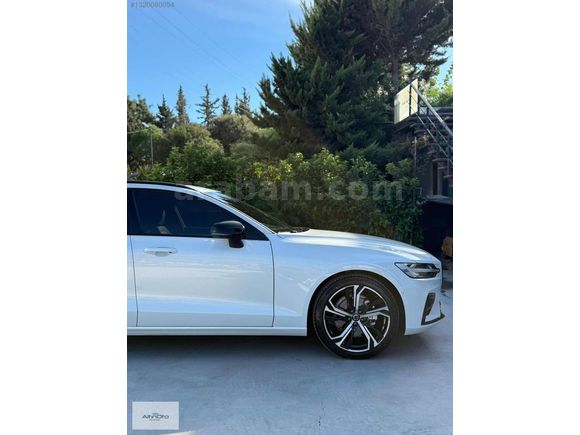 2025 VOLVO V60 2.0 B4 PLUS DARK HATASIZ+BOYASIZ+DEĞİŞENSİZ