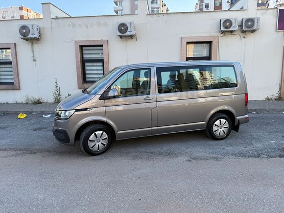 ilk Sahibinden  Aile Aacı Volkswagen Transporter 2.0 TDI Camlı Van 2024 Model 