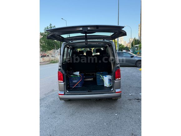 ilk Sahibinden  Aile Aacı Volkswagen Transporter 2.0 TDI Camlı Van 2024 Model 