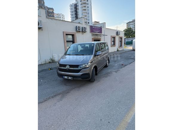 ilk Sahibinden  Aile Aacı Volkswagen Transporter 2.0 TDI Camlı Van 2024 Model 