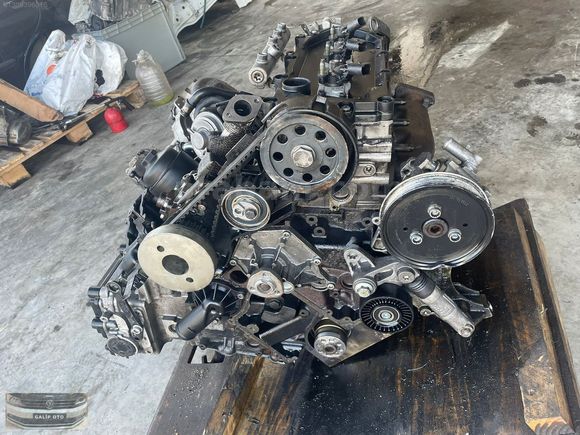 AUDİ Q7 3.0 TDİ SİLİNDİR KAPAĞI ORJİNAL ÇIKMA