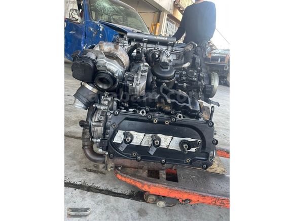 AUDİ Q7 3.0 TDİ SİLİNDİR KAPAĞI ORJİNAL ÇIKMA