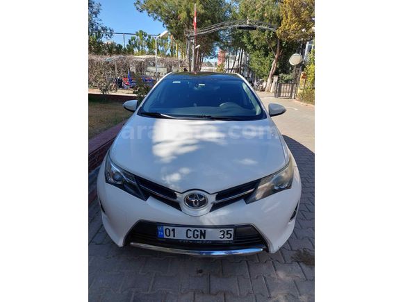 Sahibinden Toyota Auris 1.4 D-4D Advance Skypack 2013 Model 