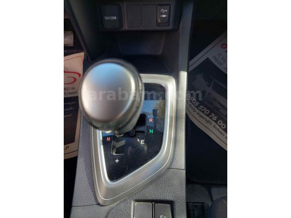 Sahibinden Toyota Auris 1.4 D-4D Advance Skypack 2013 Model 