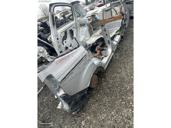 FORD COURİER SAĞ ARKA ÇAMURLUK ORJİNAL ÇIKMA