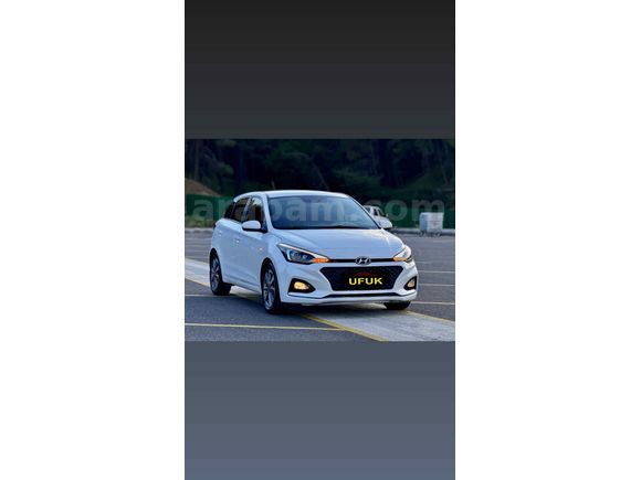 UFUK AUTO’DAN HYUNDAİ İ20 2019 1.4 MPİ OTOMATİK VİTES HATASIZ 100 KM