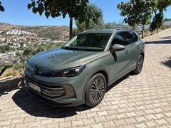 Sahibinden Volkswagen Tiguan 1.5 TSI Elegance 2024 Model 