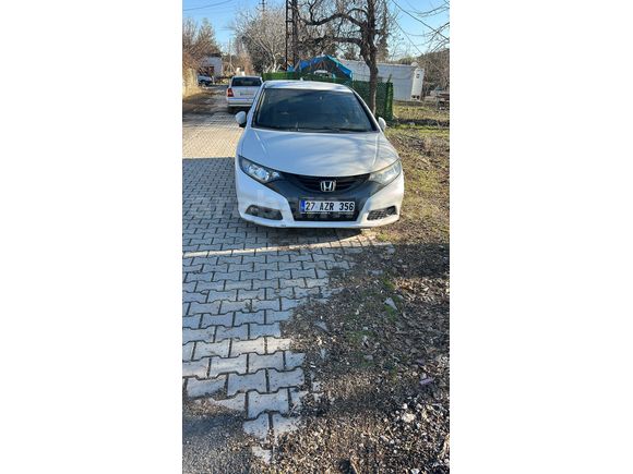 Sahibinden Honda Civic 1.6 Sport 2013 Model 