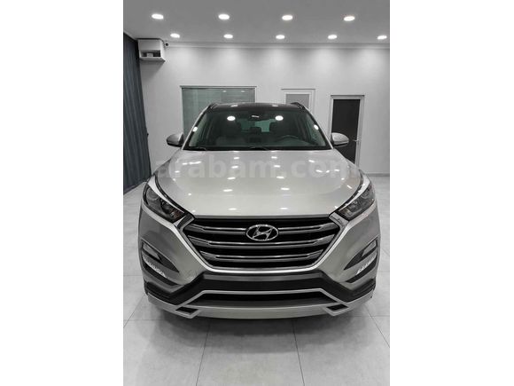 Sahibinden Hyundai Tucson 1.6 GDi Elite 2017 Model  116.000 km kumbeyazı  lansman renk