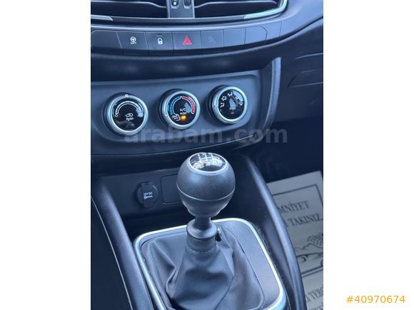 ARN CARS'DAN 2023 MODEL FİAT EGEA CROSS HATASIZ-12 AY K.K TAKSİT