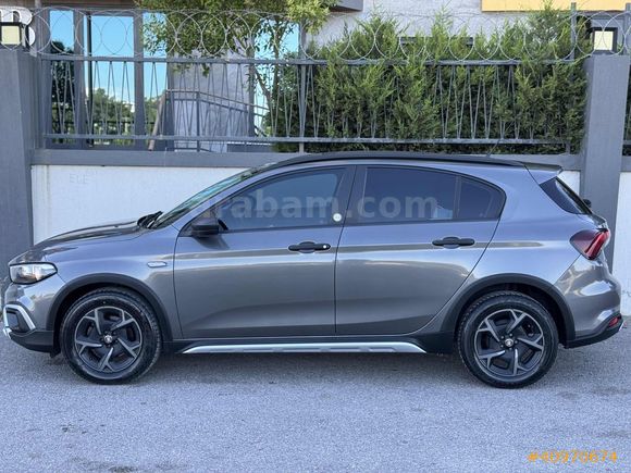 ARN CARS'DAN 2023 MODEL FİAT EGEA CROSS HATASIZ-12 AY K.K TAKSİT