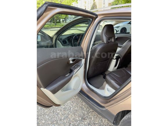 GÜVENLİK ve SAĞLAMLIK ARAYANLARA HATASIZ BOYASIZ KUSURSUZ VOLVO V40
