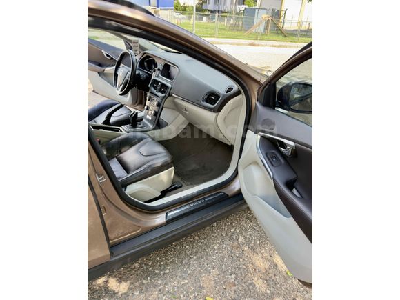 GÜVENLİK ve SAĞLAMLIK ARAYANLARA HATASIZ BOYASIZ KUSURSUZ VOLVO V40