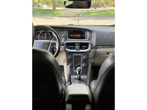 GÜVENLİK ve SAĞLAMLIK ARAYANLARA HATASIZ BOYASIZ KUSURSUZ VOLVO V40