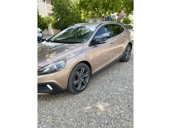 GÜVENLİK ve SAĞLAMLIK ARAYANLARA HATASIZ BOYASIZ KUSURSUZ VOLVO V40