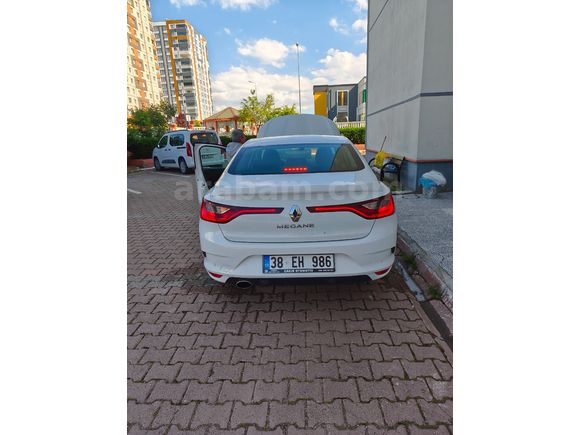 Sahibinden Renault Megane 1.5 Blue DCI Touch 2020 Model 