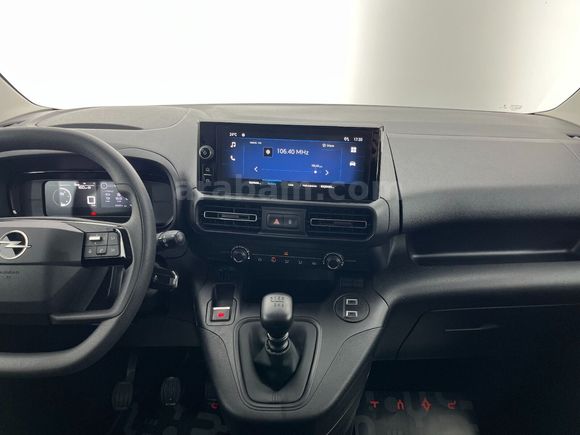 otomobil Opel Combo 1.5 D Essential
